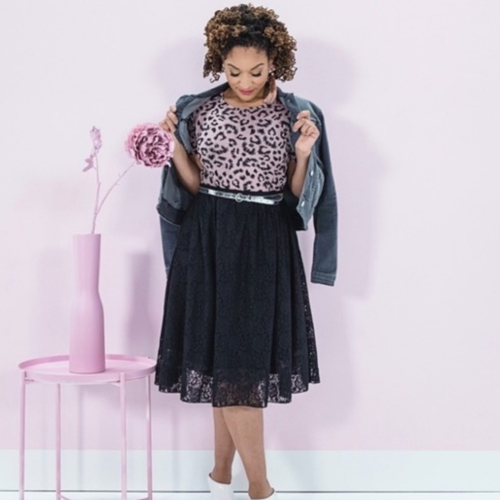 Lularoe Lace Black Midi Skirt Small